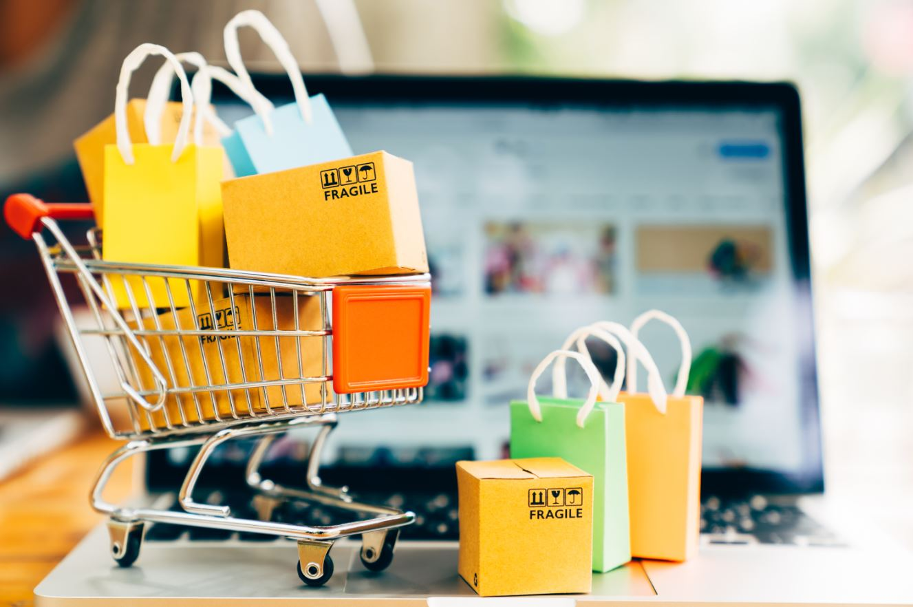 Retail E-commerce Brand — mobile shopping app with checkout and recommendations